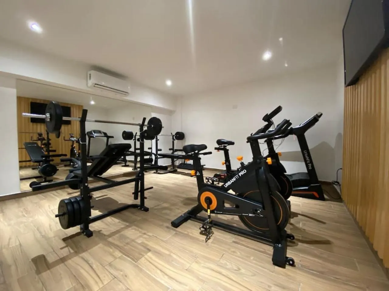 פלאייה דל כרמן Homy 2Br Apt With Pool, Gym, Terrace, Bbq, Parking דירה פלאייה דל כרמן